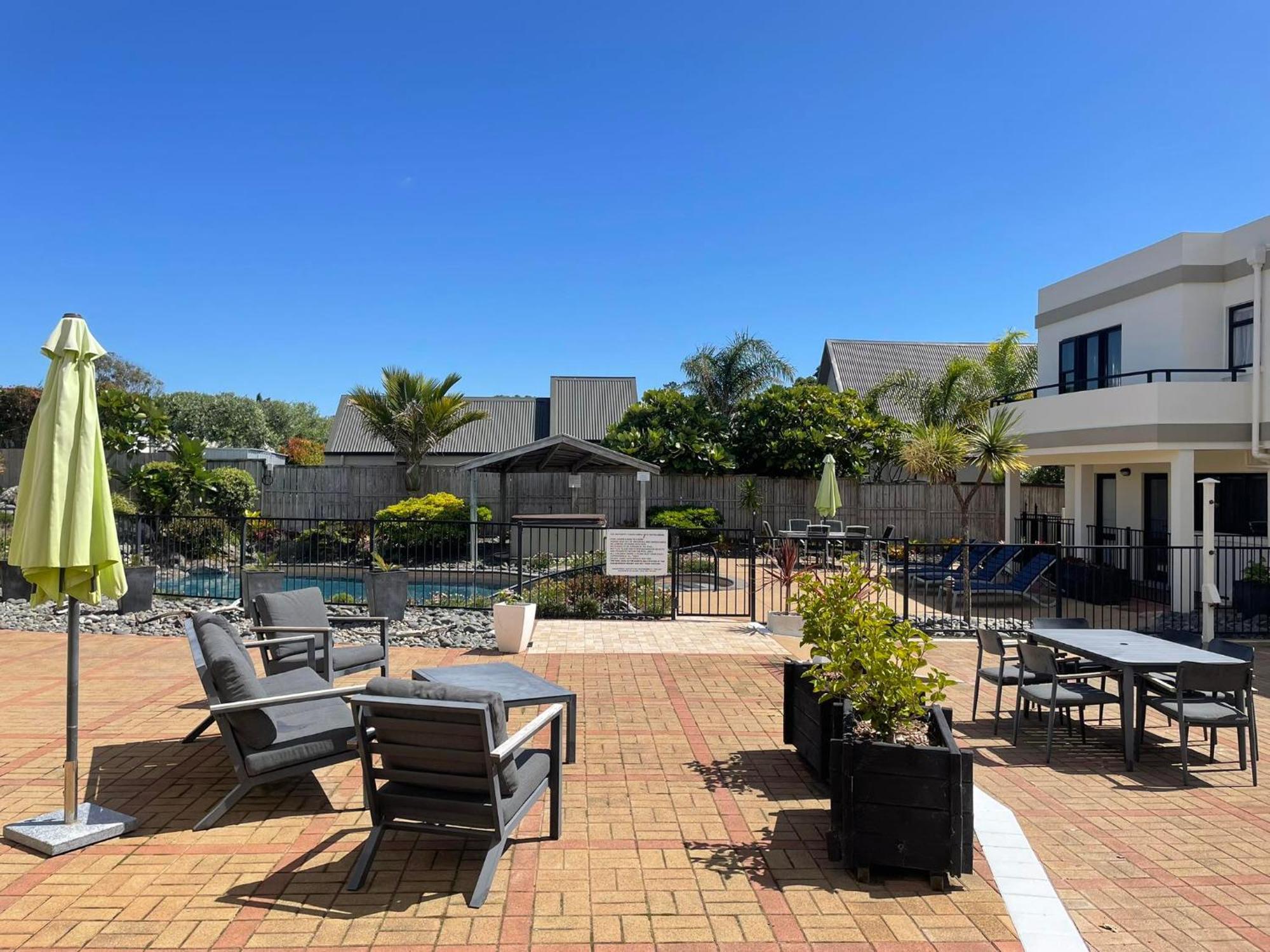 Ocean Breeze Resort Pauanui Esterno foto
