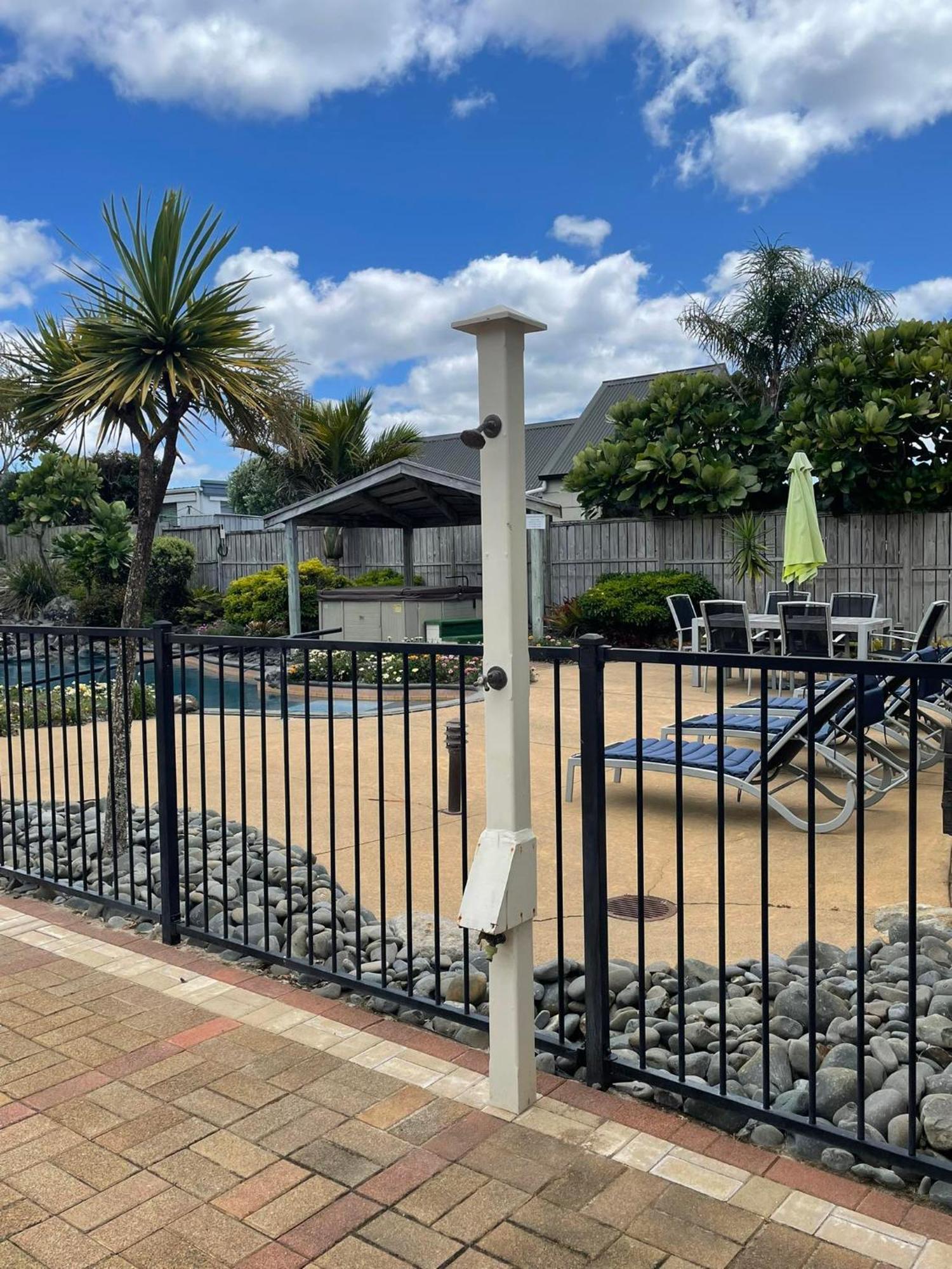 Ocean Breeze Resort Pauanui Esterno foto