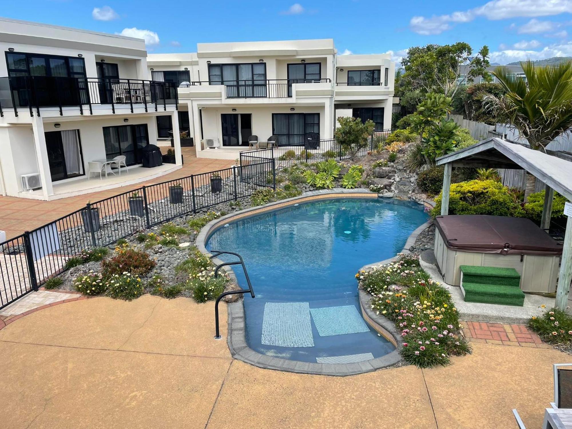 Ocean Breeze Resort Pauanui Esterno foto