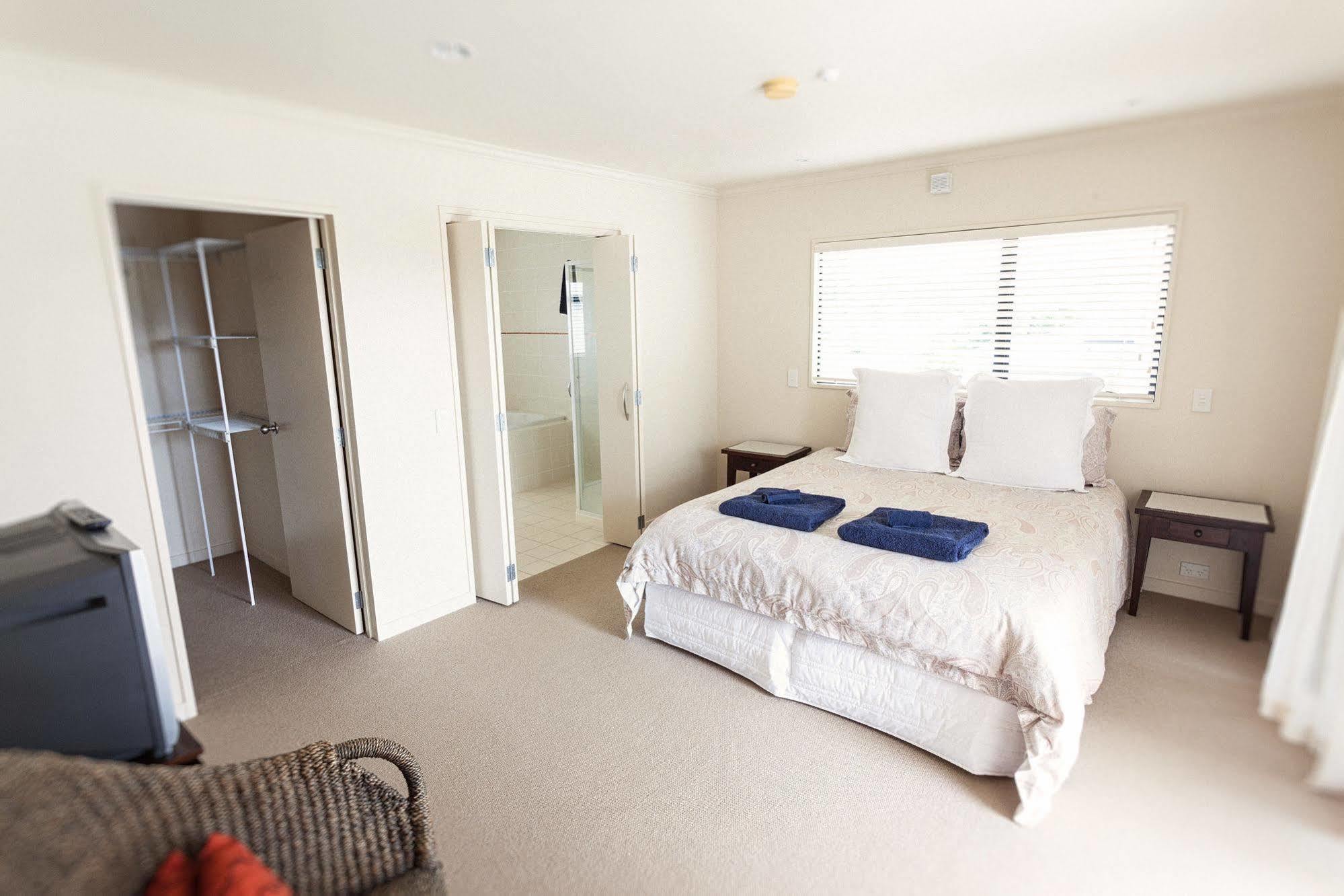Ocean Breeze Resort Pauanui Esterno foto